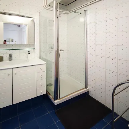 Ferienhaus Flexliving - - Villon Paris
